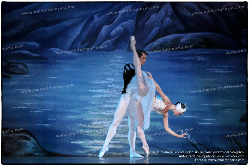 ETER.COM - Ballet de San Petersburgo - El Lago - Emilio Tenorio