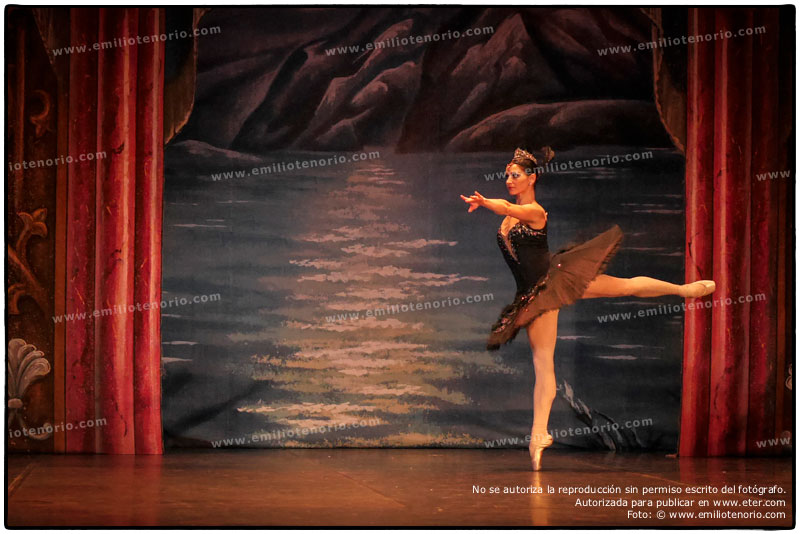 ETER.COM - Ballet de San Petersburgo - El Lago - Emilio Tenorio