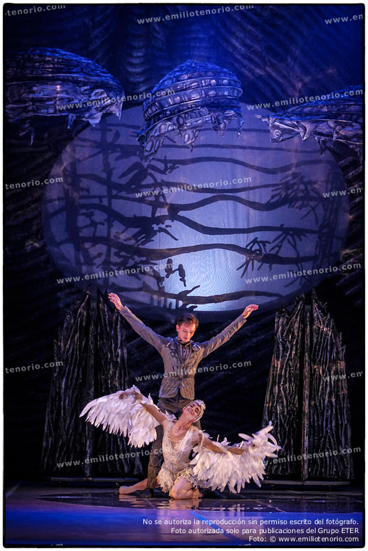ETER.COM - El lago de los cisnes - Kiev Modern Ballet - Emilio Tenorio