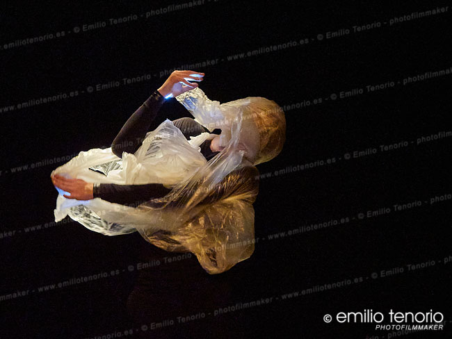 ETER.COM - Miradas al cuerpo - Teatro Lagrada - Oceanida - © Emilio Tenorio